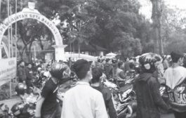 Kecewa Tak Ada Solusi, Pengemudi Gojek Ontrog Balai Kota Bandung