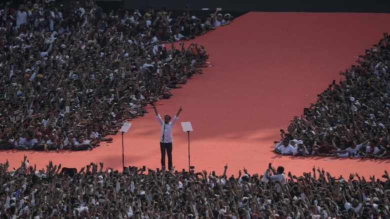 Terima Kasih Spesial Jokowi untuk JK di GBK