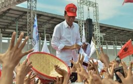 Kampanye di Karawang, Jokowi Singgung Hoax Larangan Azan