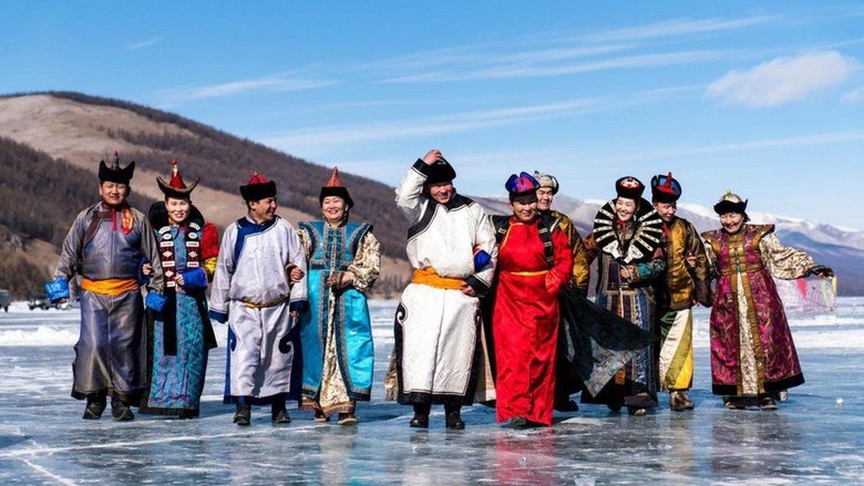 Ketika Mongolia Merayakan -40 Celcius di Atas Es Danau Khvsgl