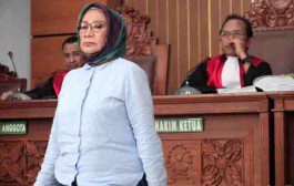 Ratna Sarumpaet Dituntut 6 Tahun Penjara