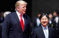 Trump Jadi Pemimpin Asing Pertama yang Bertemu Kaisar Baru Jepang