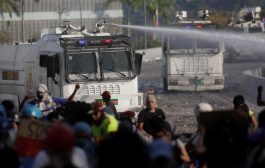 Pendukung Oposisi Venezuela Gelar Protes Usai Upaya Kudeta, 1 Wanita Tewas