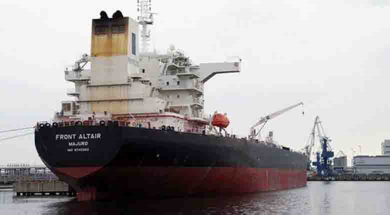 2 Kapal Tanker Minyak Diserang di Teluk Oman, Salah Satunya Kena Torpedo