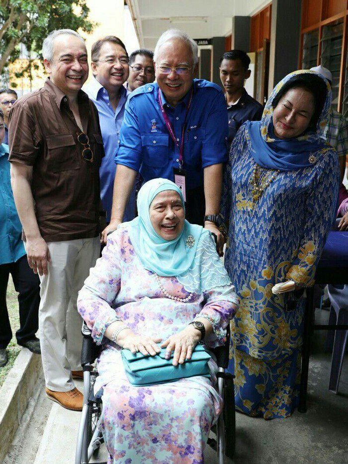 Ibunda Mantan PM Malaysia Najib Razak Meninggal Dunia