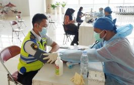 Ratusan Petugas Bandara Kulon Progo Disuntik Vaksin