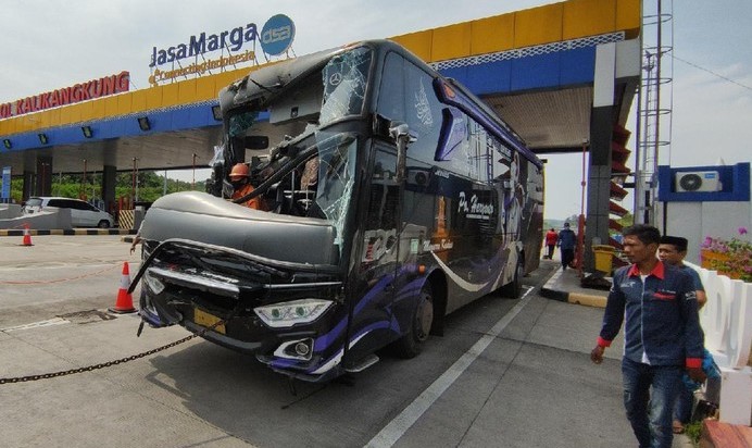 Hendak Jemput Penumpang dari Tangerang, Bus Ini Kecelakaan di Tol