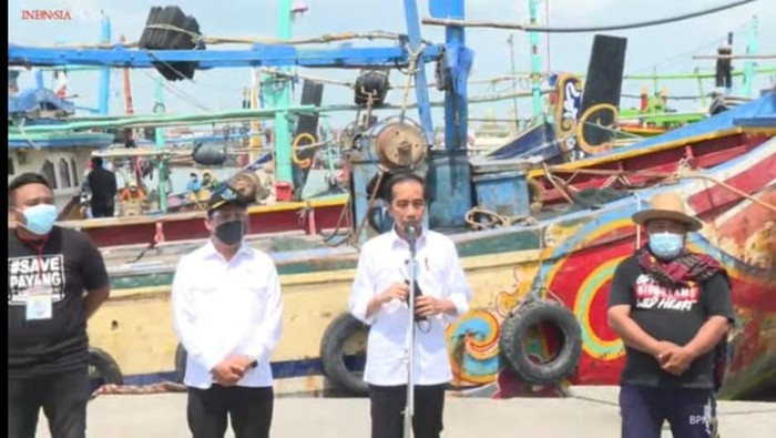 Presiden Jokowi Tinjau Nelayan TPI Brondong
