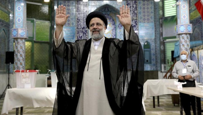 Ebrahim Raisi Terpilih Jadi Presiden Baru Iran