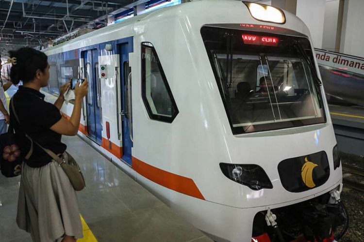 Penumpang Dievakuasi, MRT Jakarta Alami Gangguan