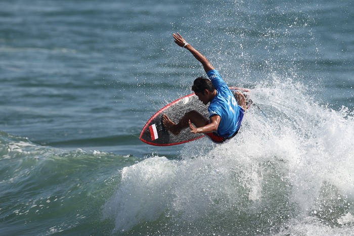 Surfer RI Rio Waida Pijak 16 Besar di Meksiko