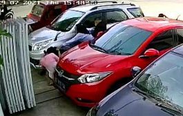 Rekaman CCTV Istri di Makassar Tikam Selingkuhan