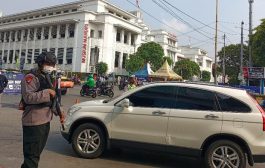 Sejumlah Mobil Pribadi Ingin ke Jl Gajah Mada Diputar Balik