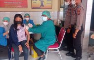 Polsek Percut Sei Tuan Polrestabes Medan Laksanakan Vaksinasi