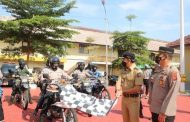 Pemburu Vaksinasi COVID-19 Jemput Bola Warga Pelosok