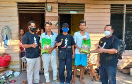 Peringatan Hari Pahlawan, Relawan Ganjar Pranowo Riau Bagi-bagi Sembako