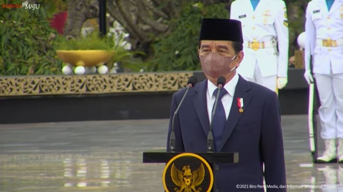 Jokowi Pimpin Upacara Hari Pahlawan di TMP Kalibata