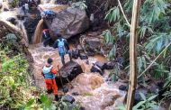 Korban Hanyut, Tiga Tim Sisir Sungai Arah Dago