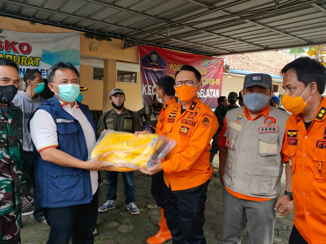 Tim Unit Reaksi Cepat Pusdalops BPBD Provinsi Jawa Barat Lakukan Kajian di Daerah Terdampak Longsor