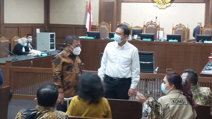 Masinton Pasaribu Beri Dukungan ke Azis Syamsuddin