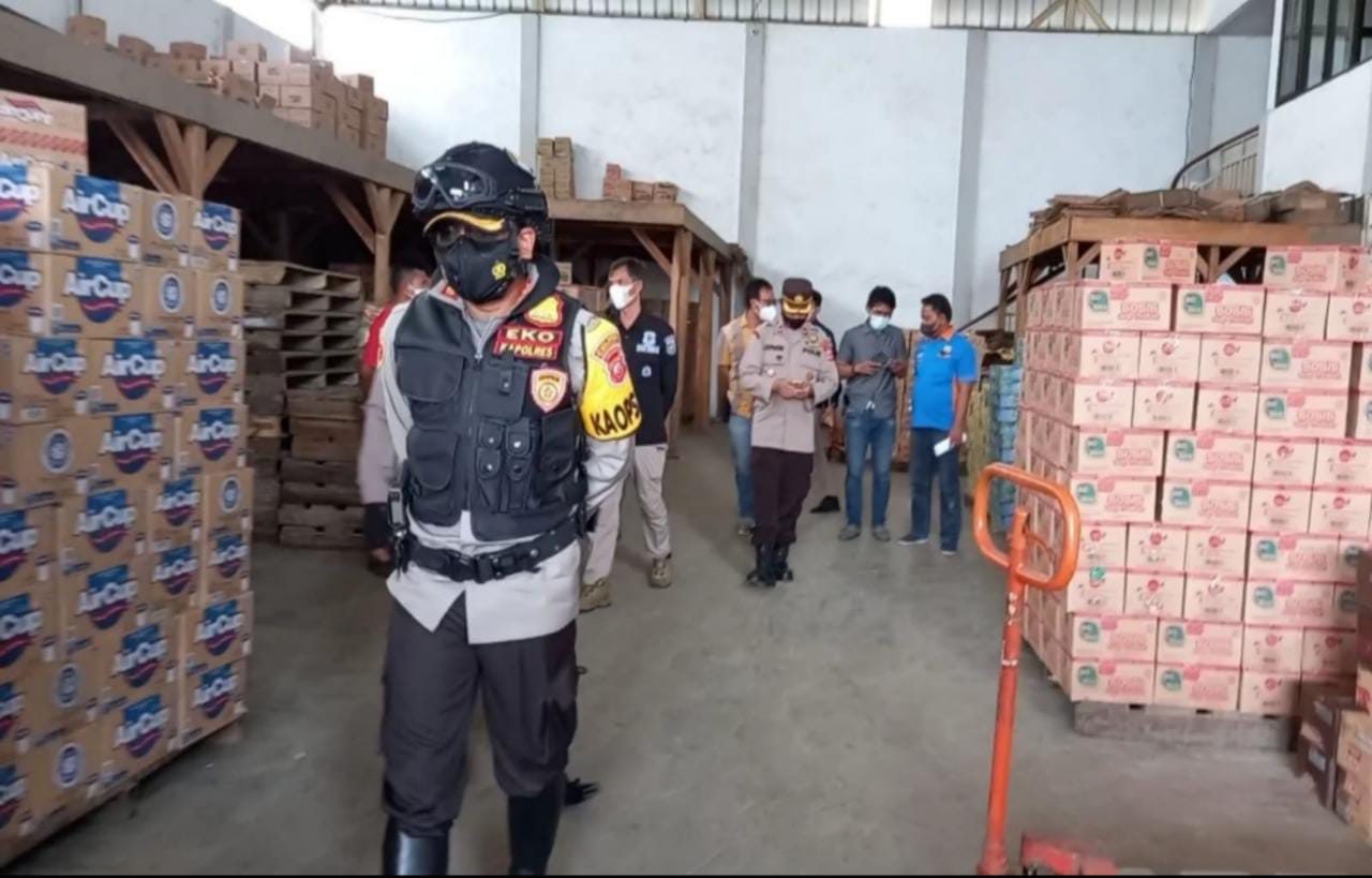 Waspadai Kelangkaan Minyak Goreng, Kapolres Sumedang Cek Gudang Distributor