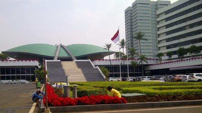 Peringatan Hari Konstitusi Presiden Jokowi, Bamsoet hingga Anwar Usman Hadir