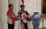 Presiden Jokowi Ngobrol Santai dengan Rider MotoGP