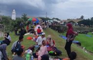 Korban Banjir Serang Ngungsi ke Reruntuhan Keraton