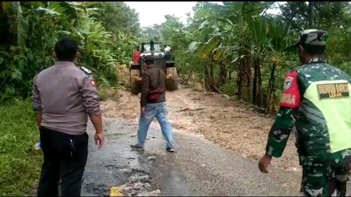 2 Warga Tewas Tertimbun Tanah Longsor di Lebak Banten