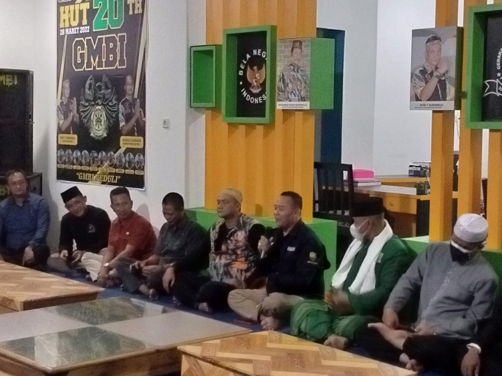 Sejumlah Anggota Dewan dan Kepala Kesbangpol Bukber Dengan LSM - GMBI Distrik Sumedang