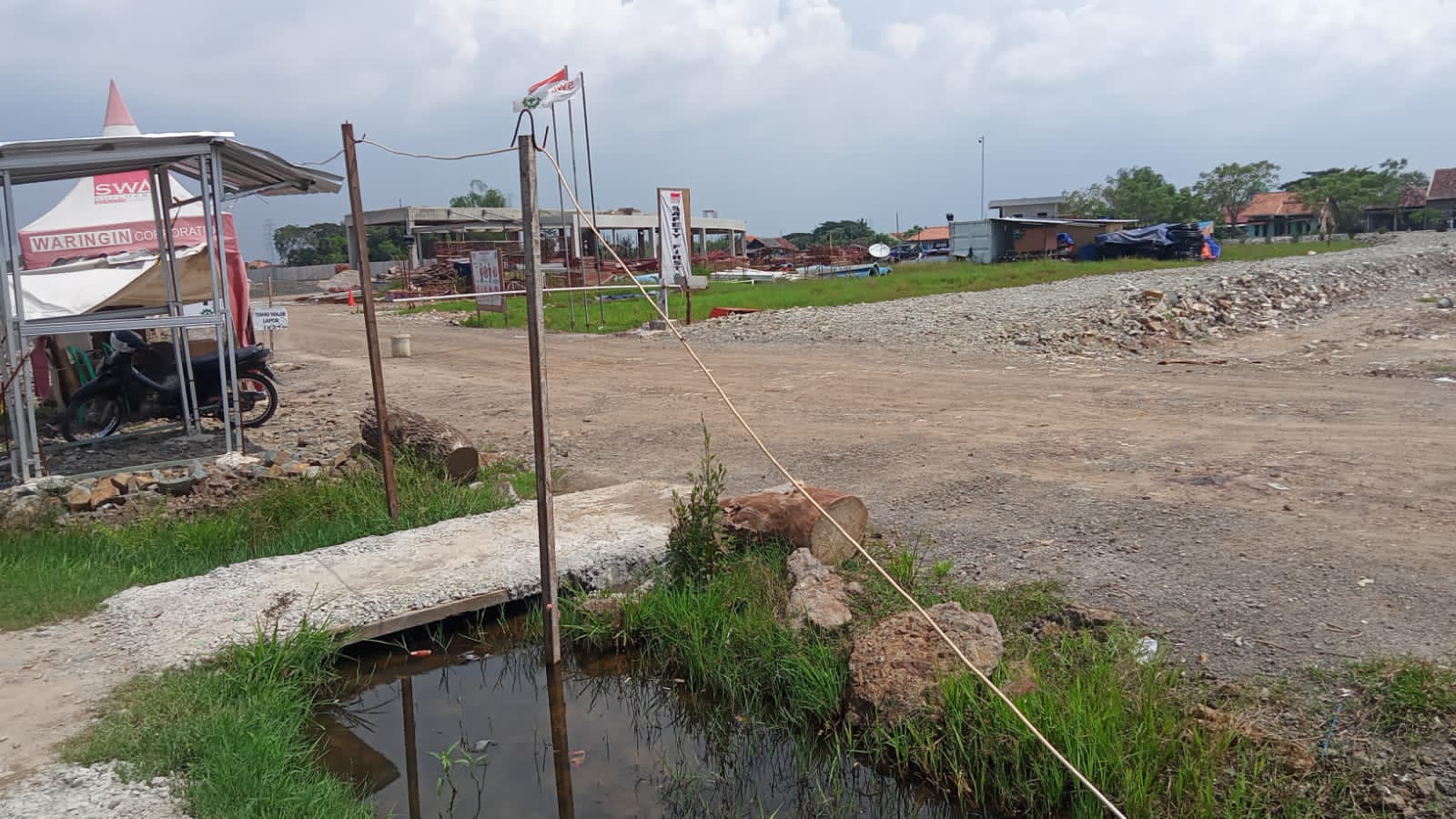 Pembangunan Satelit di Kampung Singa Padu Disoal Warga