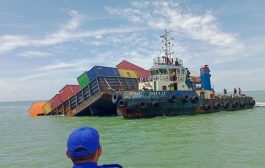 Bakamla Evakuasi Kapal Kontainer di Selat Malaka