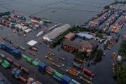 Via Pelabuhan Merak, 159 Ribu Kendaraan Menyeberang ke Sumatera