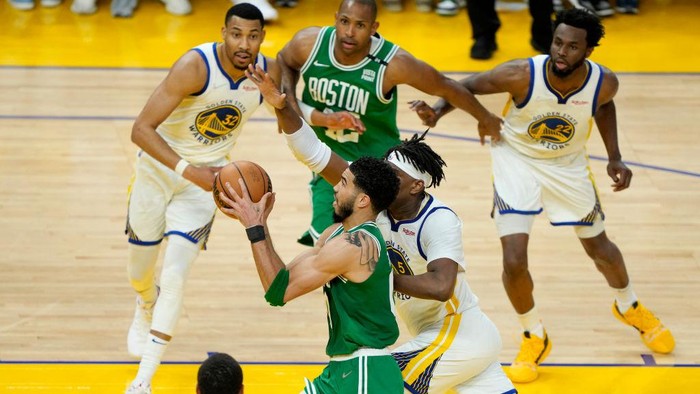 Tumbangkan Warriors, Celtics Ambil Gim Pertama ke Final NBA 2022