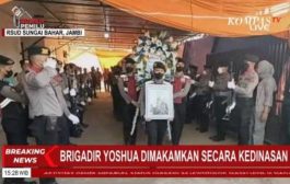 Setelah Diotopsi, Brigadir Yoshua Dimakamkan Secara Kepolisian