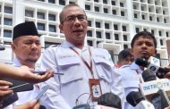 55 Anggota KPU Kabupaten/Kota 2 Provinsi Ketua KPU Hasyim Asy'ari Lantik