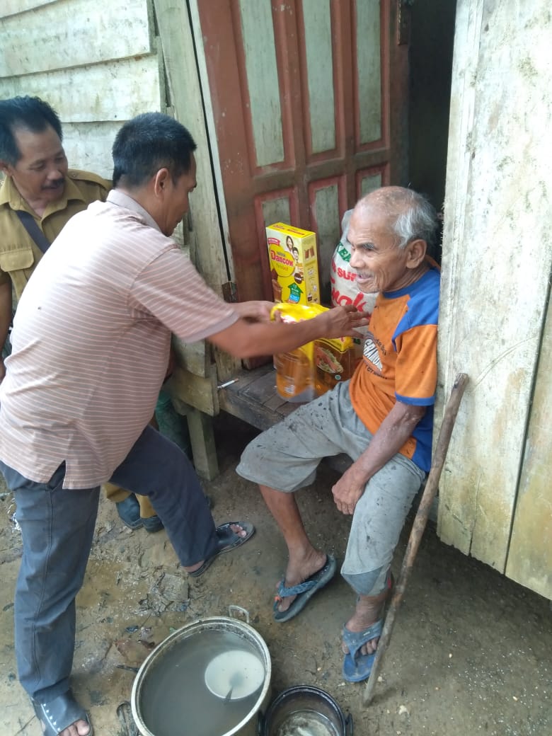 Jalan Rusak Parah, Pendistribusian Bantuan dari Sentra Terpadu Professor Dr Soeharso Surakarta Terkendala