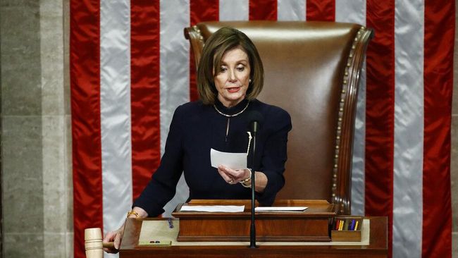 Nancy Pelosi Mundur Sebagai Pemimpin Demokrat di DPR