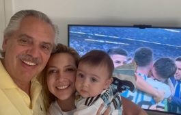 Presiden Unggah Foto Selfie di Depan TV Usai Argentina Juara