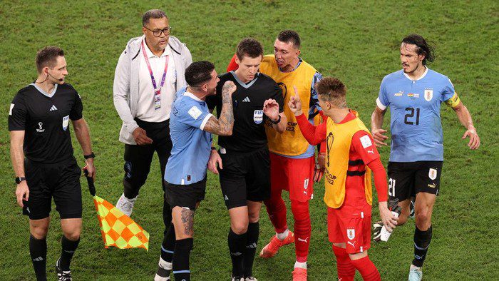 FIFA Dakwa 4 Pemain Uruguay yang Ngamuk Saat Selesai Melawan Ghana