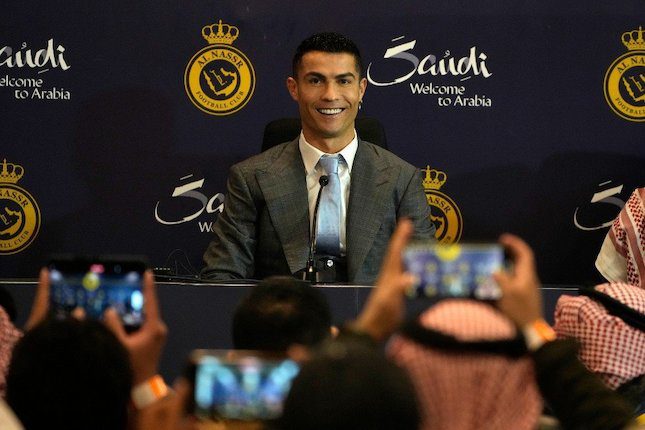 Ronaldo Menyambut Laga Besar: Al Ittihad vs Al Nassr