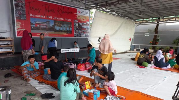 Kebakaran Depo Plumpang, 342 Warga Mengungsi di Posko PMI