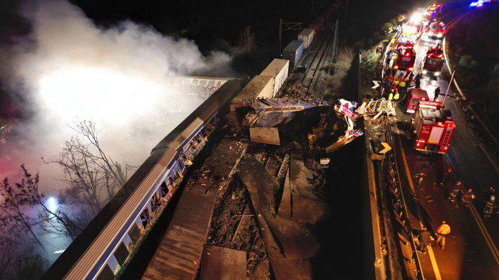 Buntut Tabrakan Maut, Kepala Stasiun Yunani Ditangkap