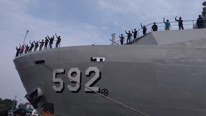 861 Pemudik Berlayar Pakai Kapal Perang ke Semarang dan Surabaya