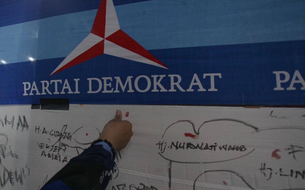DPP Demokrat Gelar Aksi Cap Jempol Darah Lawan PK Moeldoko