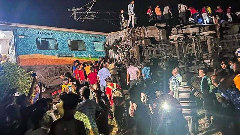 288 Orang Korban Tewas Dalam Tabrakan Kereta India