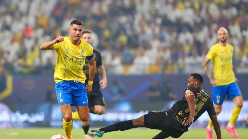 Penalti Ronaldo Menangkan Al Nassr Atas Al Ta'ee