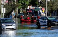 Arus Lalin Dialihkan, Genangan Banjir Bikin Jalan Daan Mogot Macet