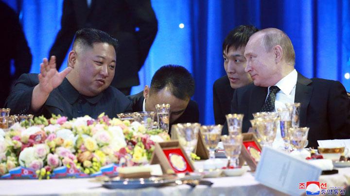 Serukan Penguatan Kerja Sama, Putin Makan Malam dengan Kim Jong Un