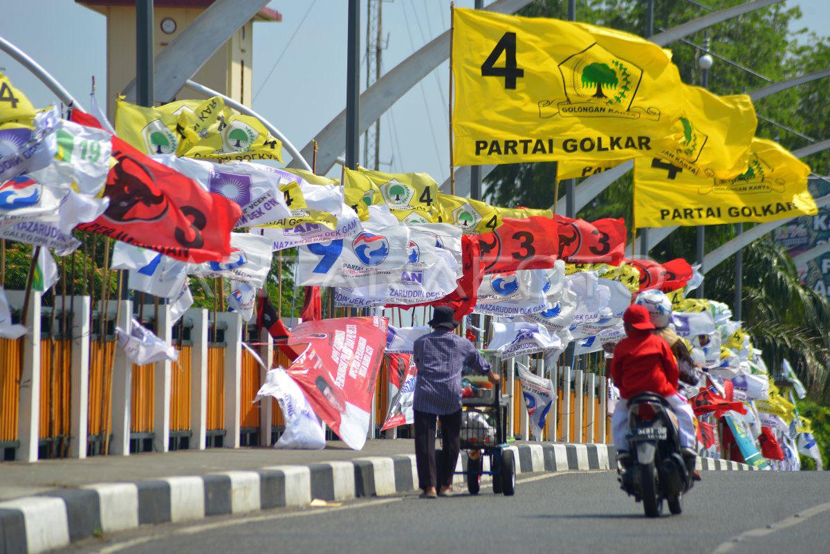 Omzet Pedagang Bendera Partai Bisa Lebih dari Rp 10 M
